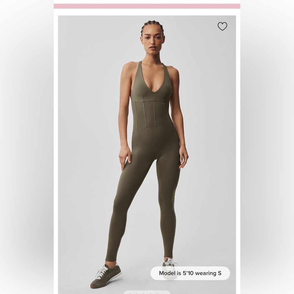 NWT Alo yoga jumpsuit XXS and FREE GIFT